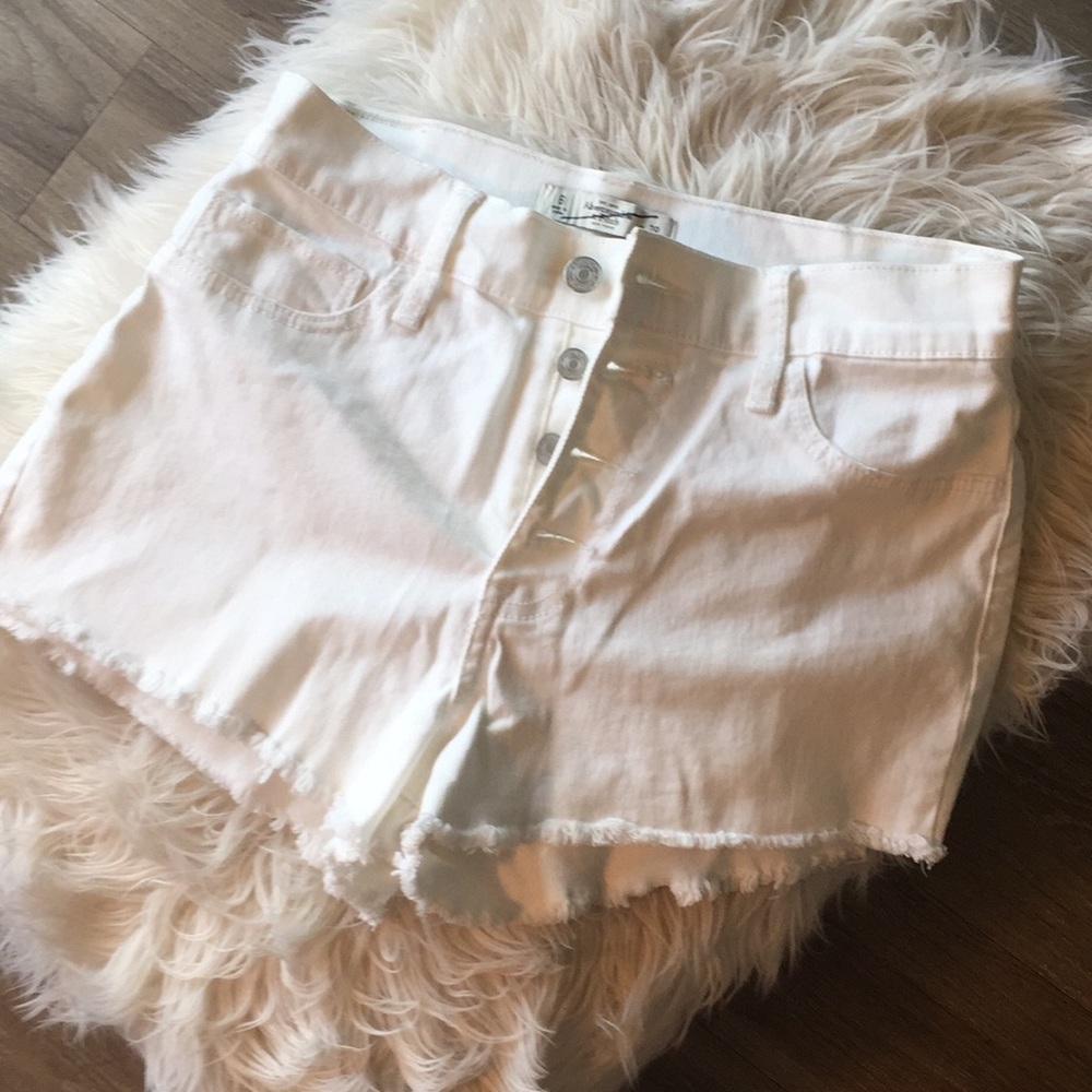 White Abercrombie shorts